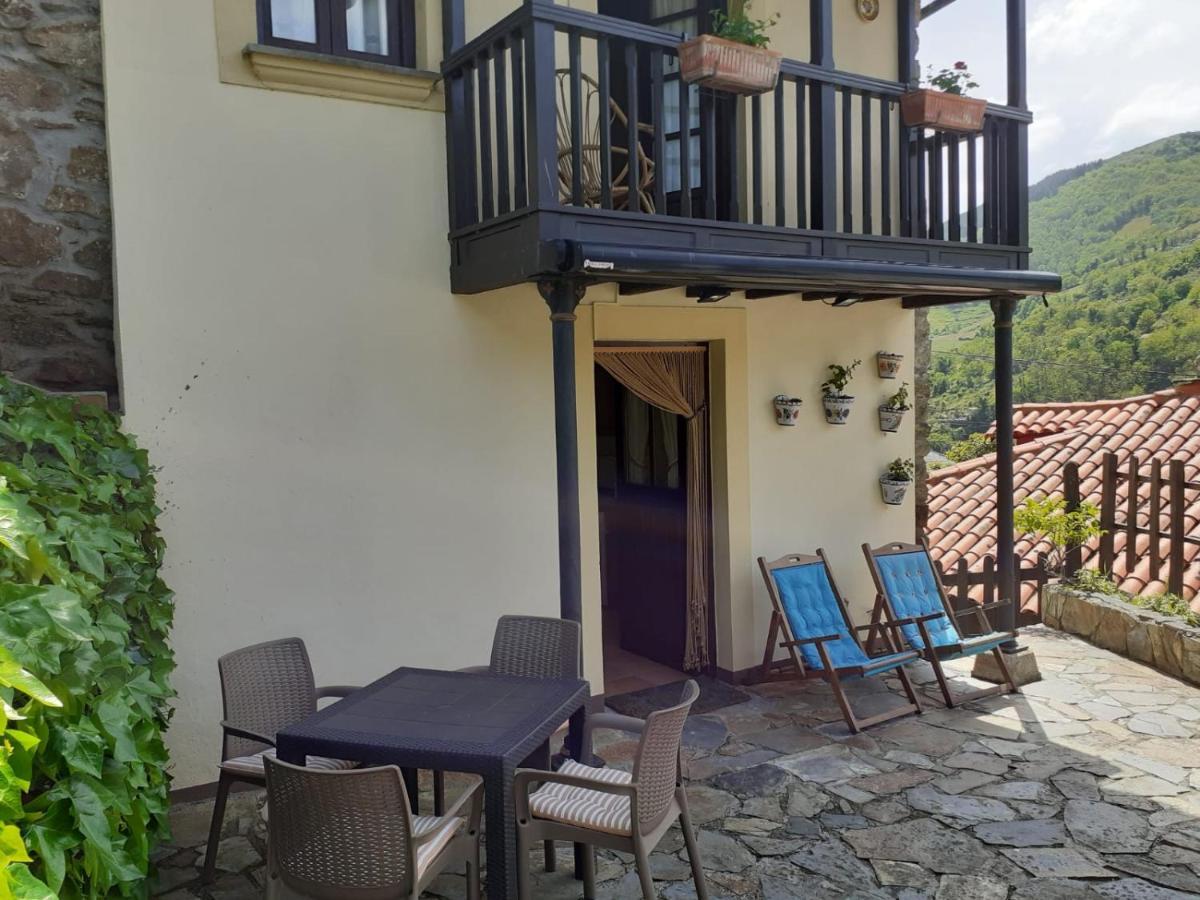 La Casina De Santulaya Villa Cangas De Narcea Exteriör bild