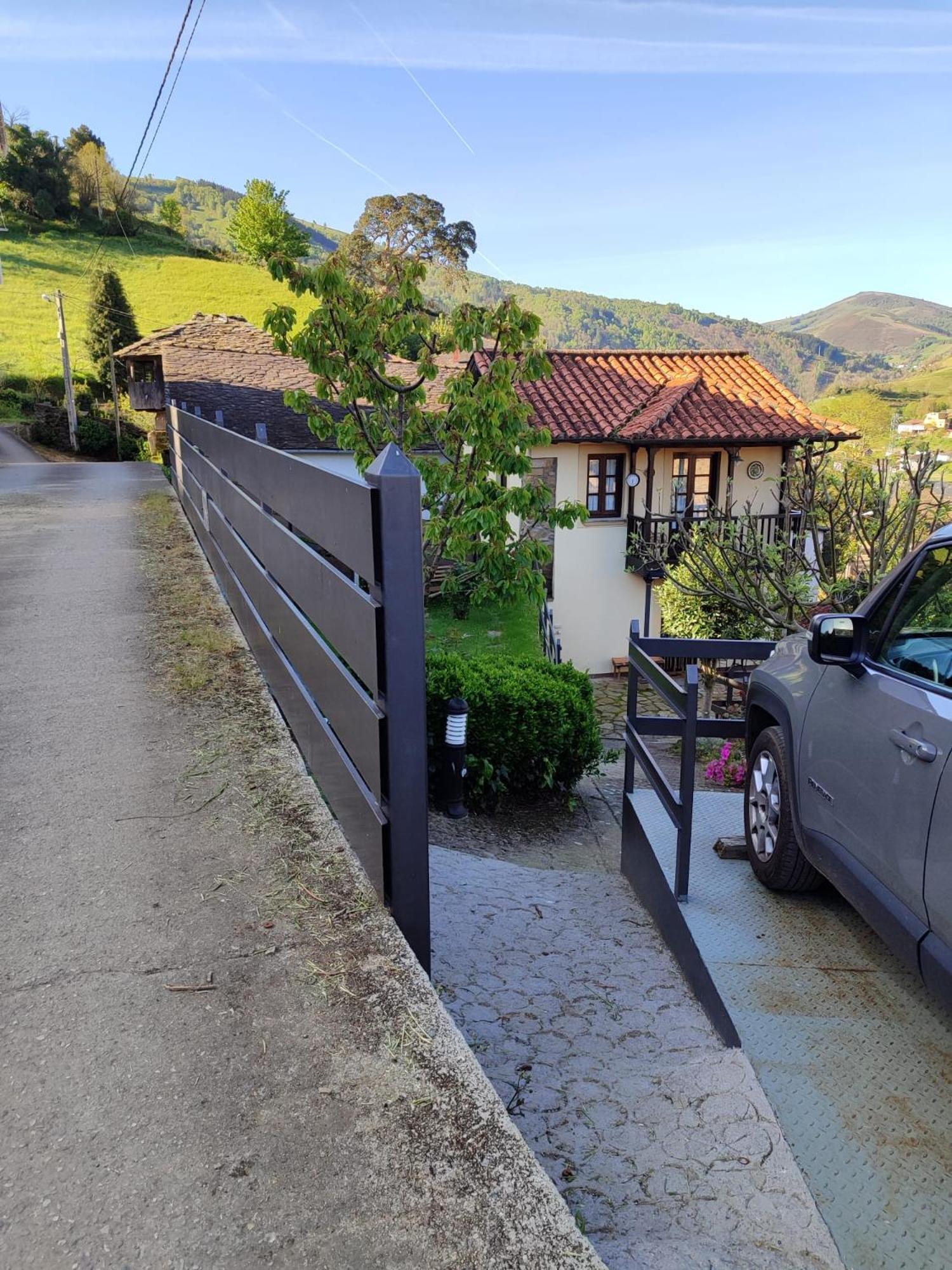 La Casina De Santulaya Villa Cangas De Narcea Exteriör bild